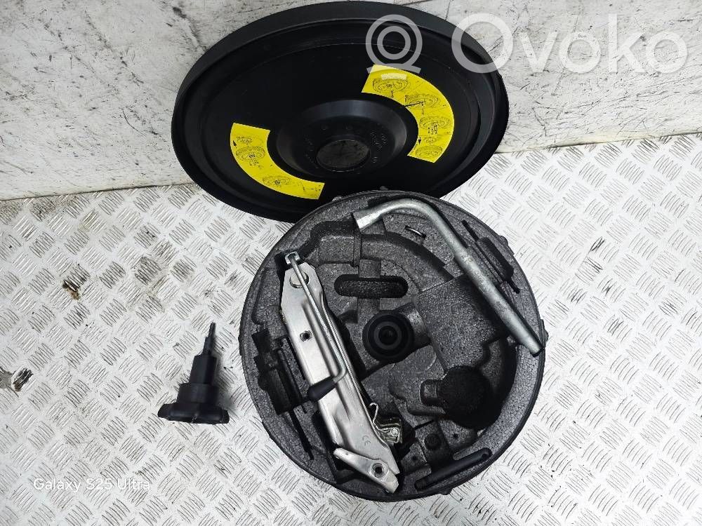 Tool set   8L3012109,8L0011031C,8N0012219,8L0803899D