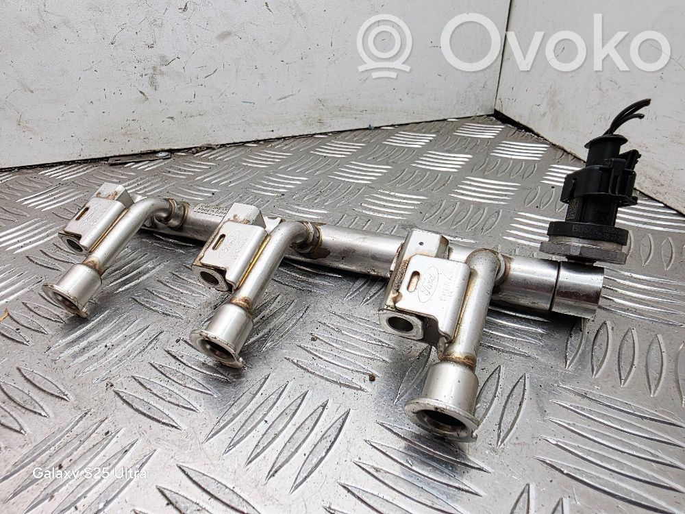 Ford Focus Fuel main line pipe 