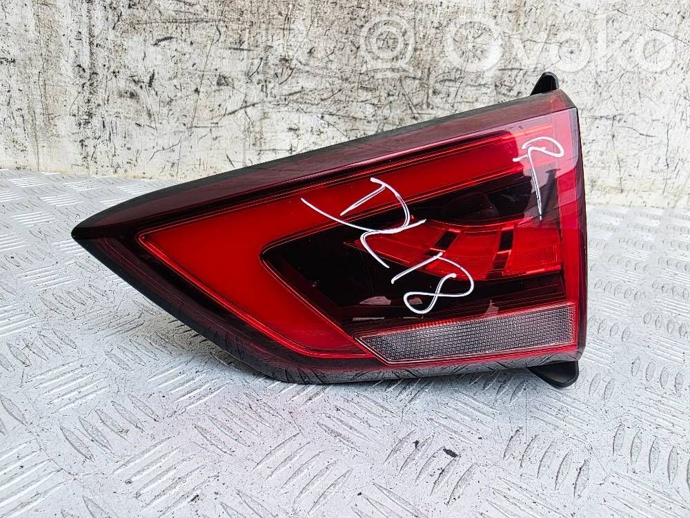 Lampy tylnej klapy bagażnika   10571684,ARR1YS1Y,R1YS1Y