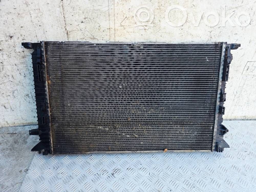 Audi A4 S4 B8 8K Jäähdyttimen lauhdutin 