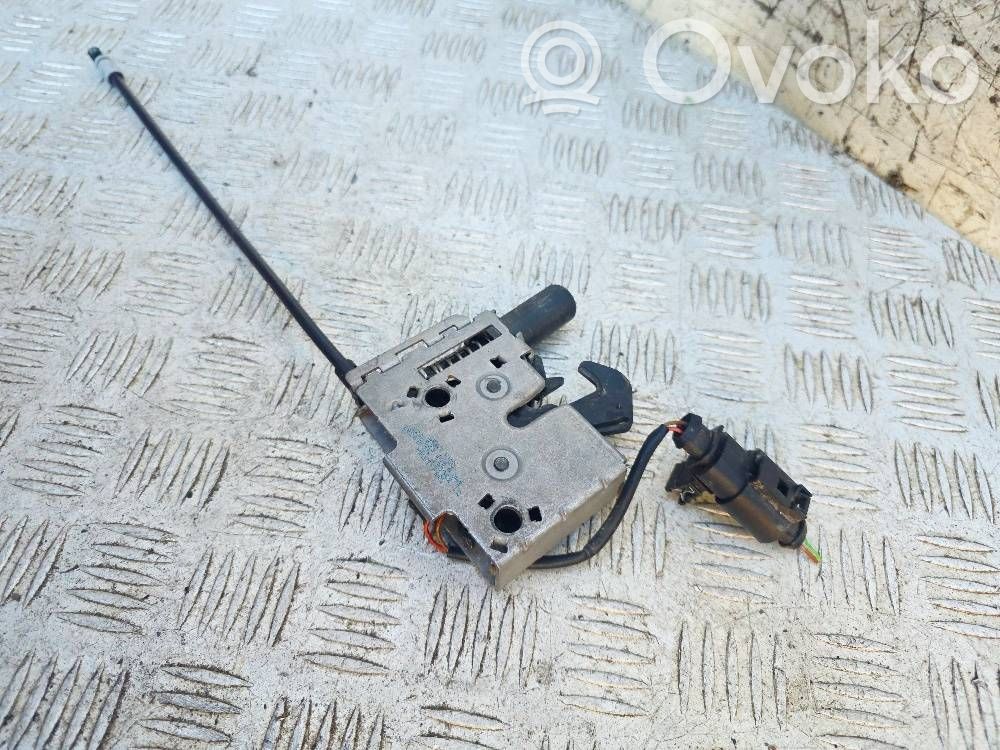 Audi A1 Engine bonnet/hood lock/catch 