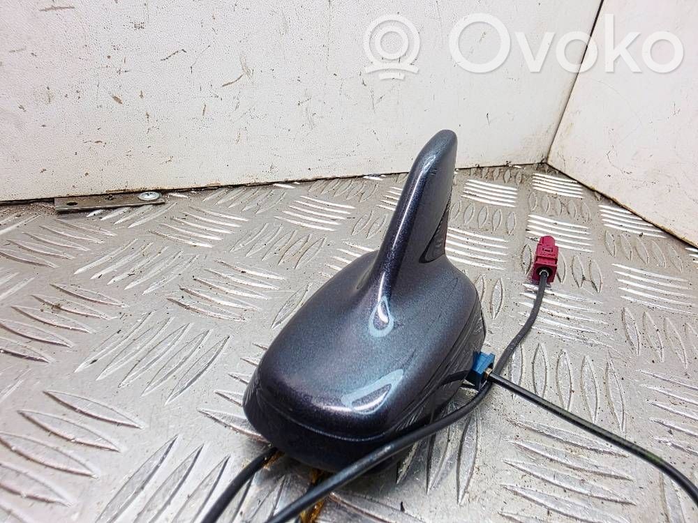 Audi A8 S8 D3 4E Aerial GPS antenna 