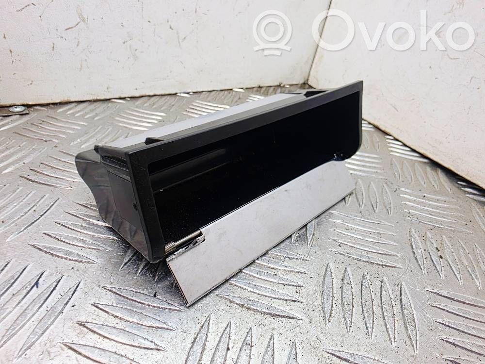 Audi A8 S8 D3 4E Aschenbecher 