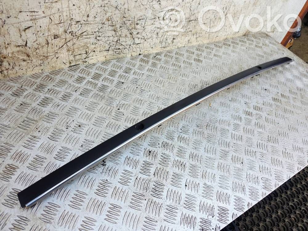 BMW 5 E39 Takapuskurin koristemuotolista 
