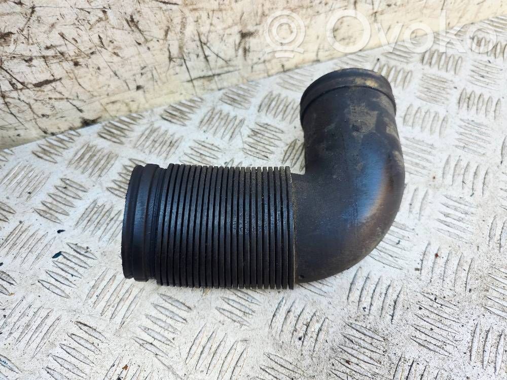 BMW 5 E39 Air intake duct part 