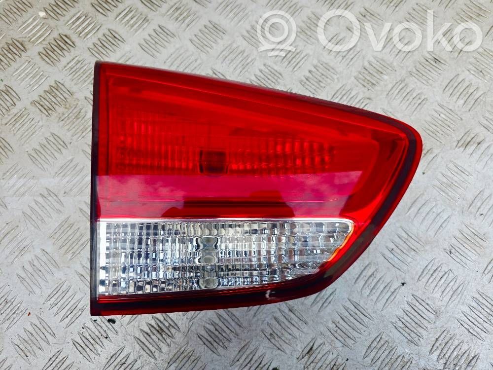 KIA Carens III Luz trasera/de freno 