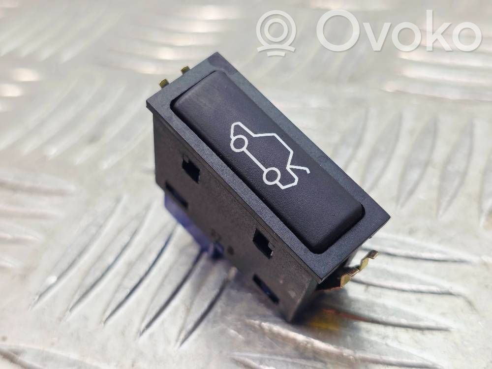 BMW 5 E39 Tailgate opening switch 