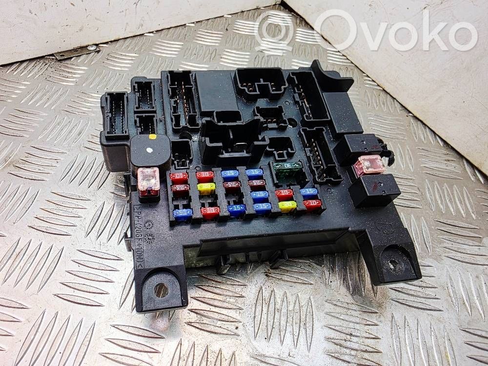 Mitsubishi ASX Fuse module 