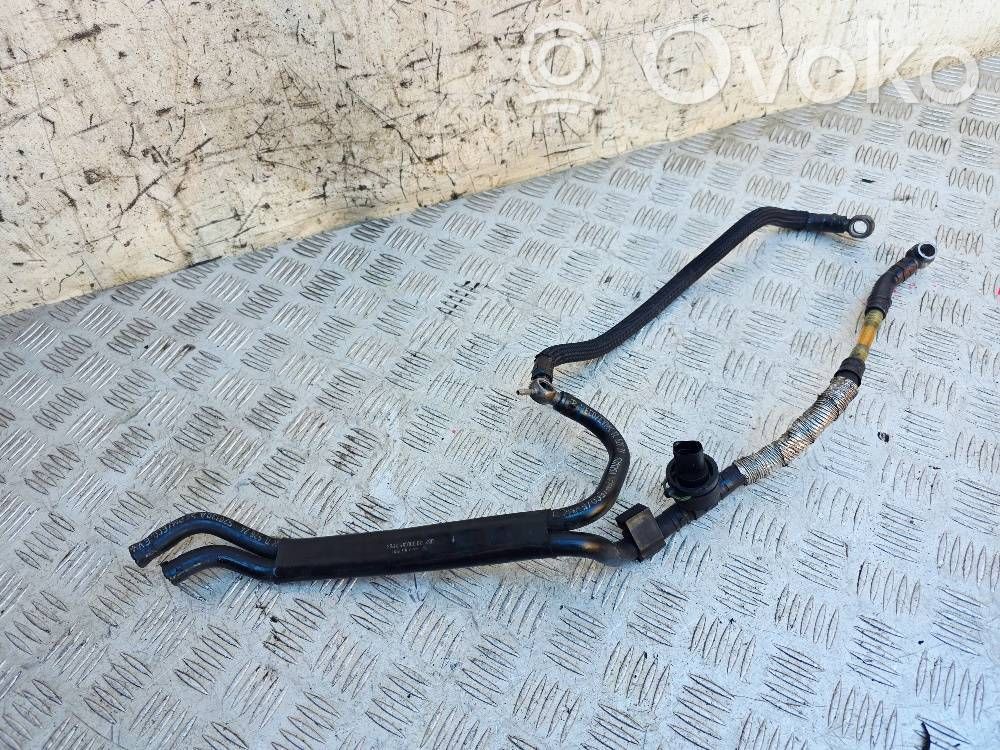 Audi A8 S8 D3 4E Polttoaineputken letku 