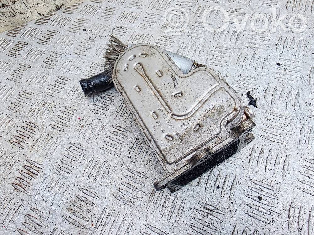 Audi A8 S8 D3 4E Refrigerador de la válvula EGR 