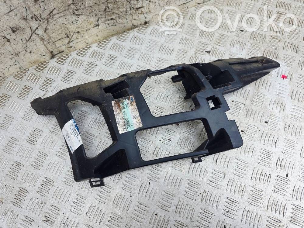 Ford Mondeo MK IV Uchwyt / Mocowanie zderzaka przedniego 