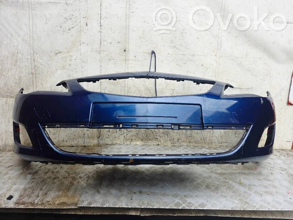 Opel Astra J Parachoques delantero 