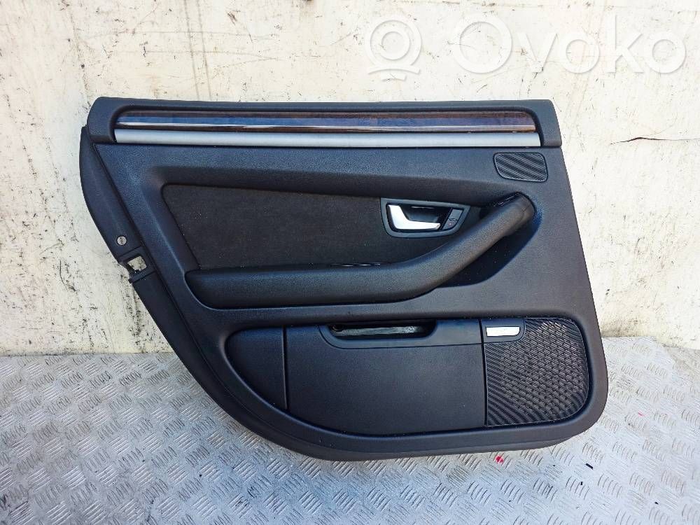 Audi A8 S8 D3 4E Takaoven verhoilu 