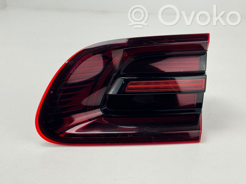 Lampy tylnej klapy bagażnika   95B945094C,01150008,19022016