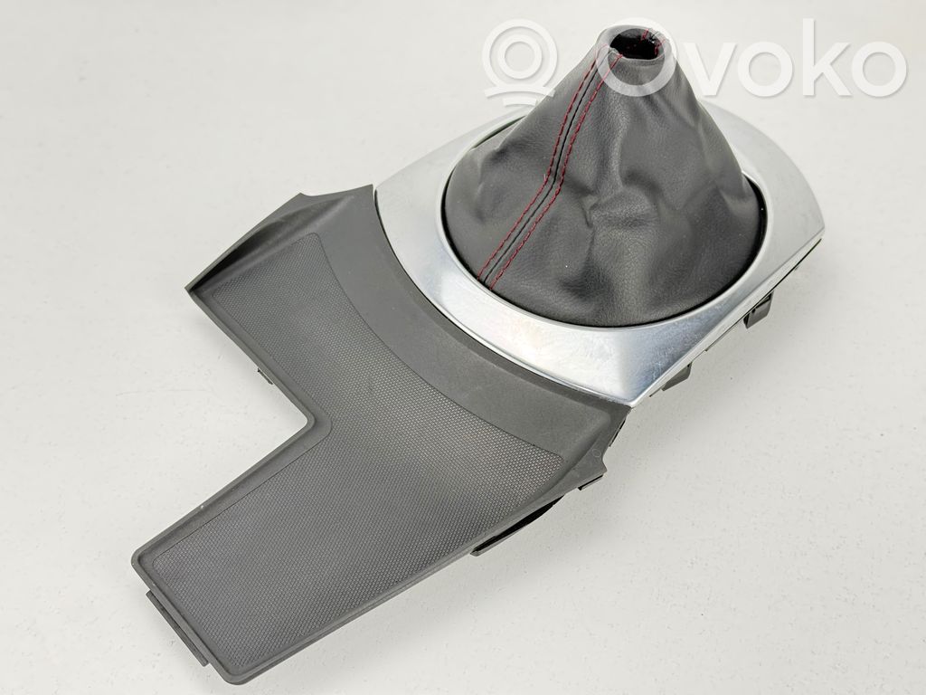Mazda MX-5 ND Consola de plástico de la palanca de cambios 