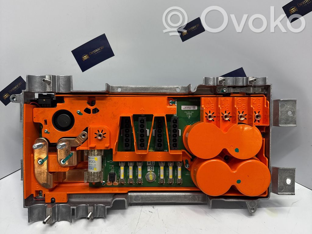 Tesla Model S Voltage converter inverter 
