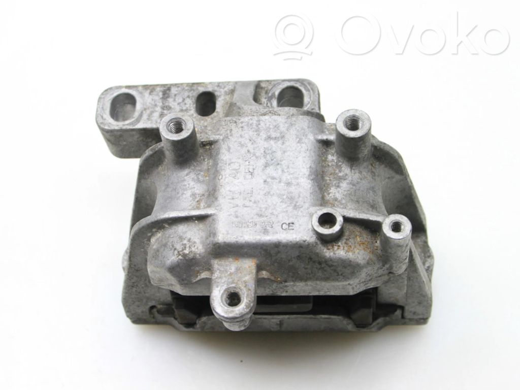 Engine mount bracket   1KO199262