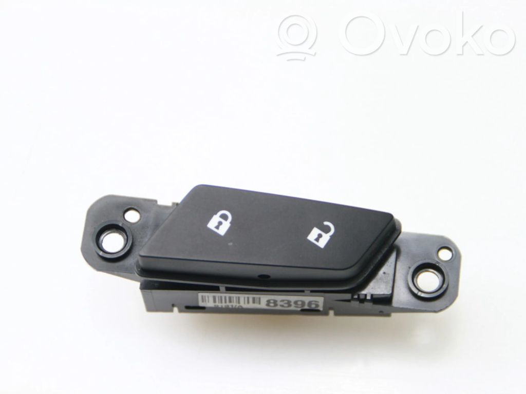Chevrolet Orlando Central locking switch button 