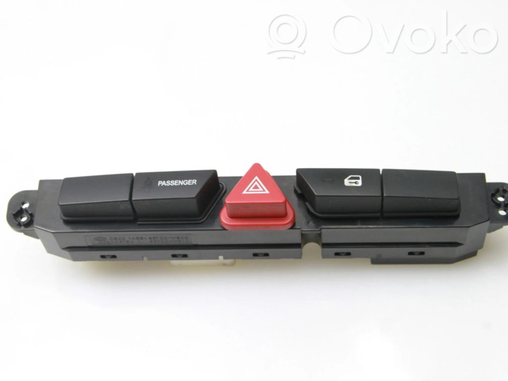 Botón interruptor de luz de peligro   937001H900