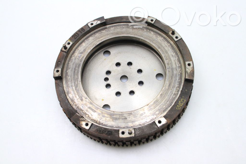 Dual mass flywheel