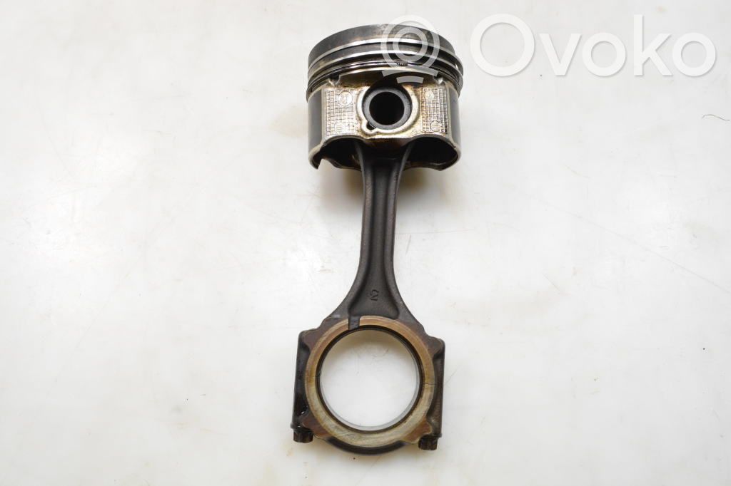 Piston with connecting rod