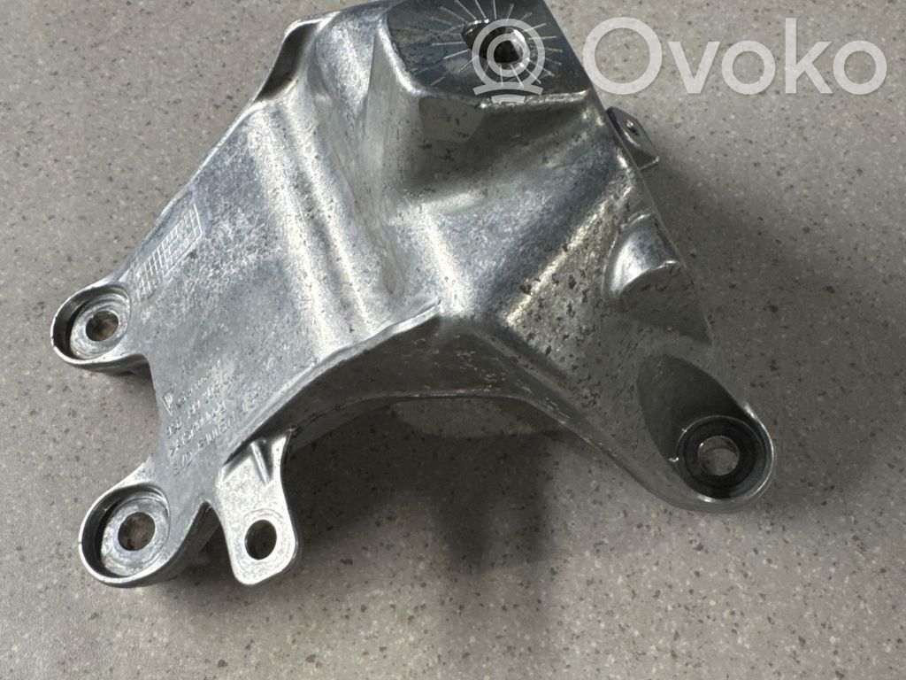 Porsche Macan (95B) Engine mounting bracket 