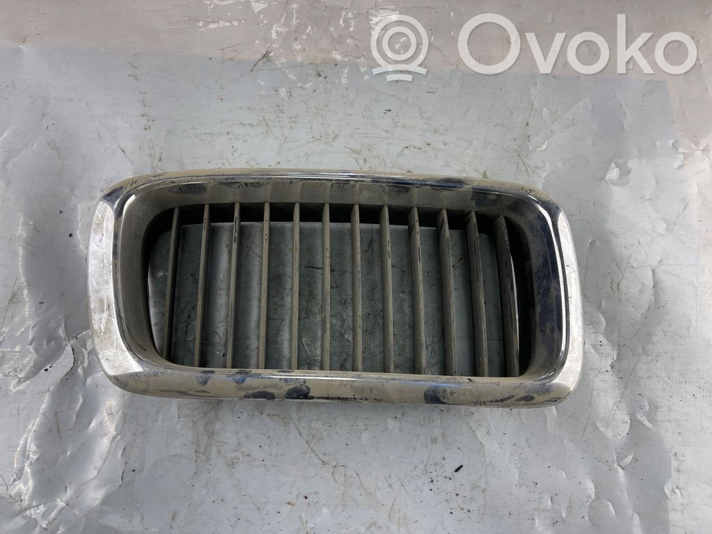 BMW 7 E38 Front grill 
