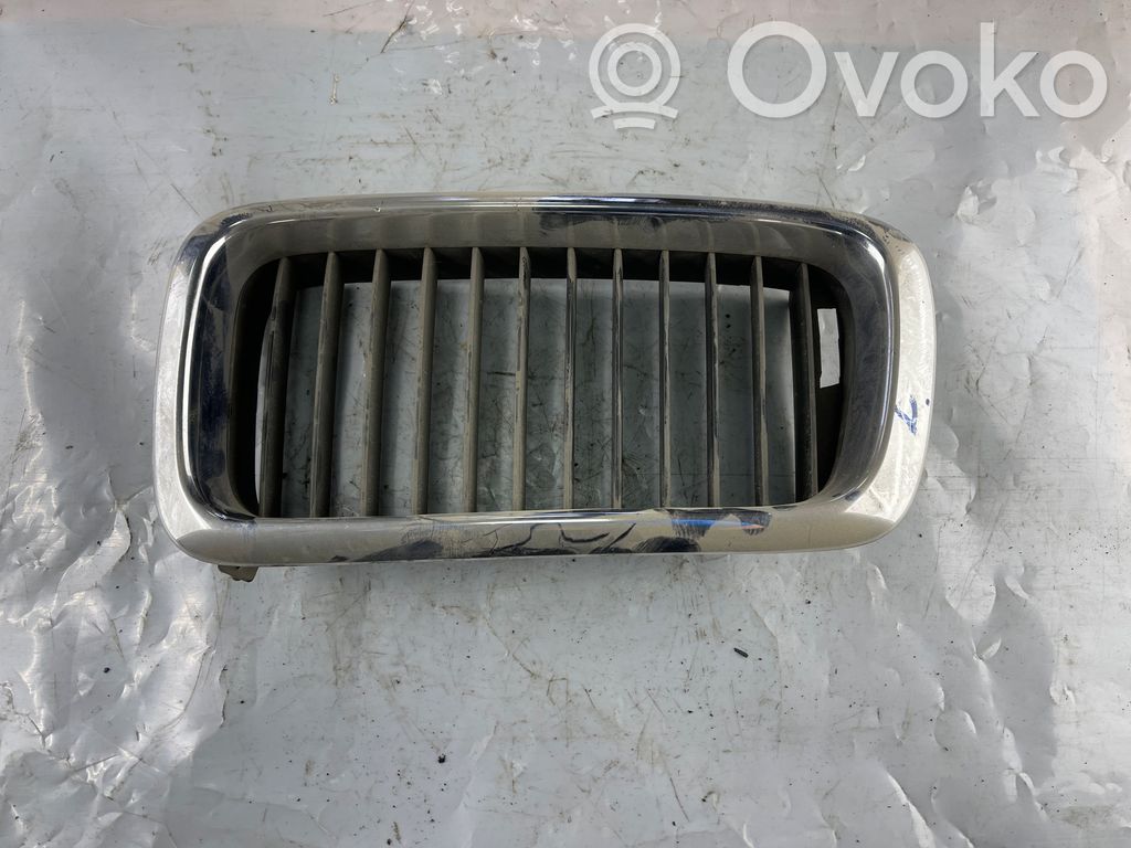 BMW 7 E38 Front grill 