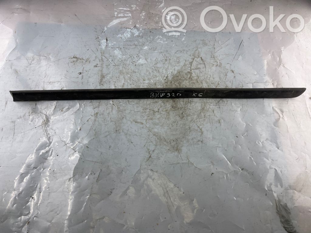 BMW 3 E46 Takaoven lista (muoto) 