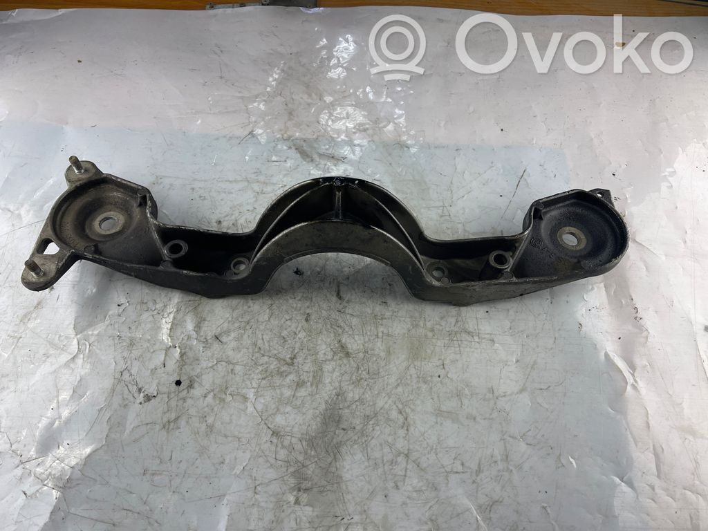 Rear differential/diff mount bracket   1095990
