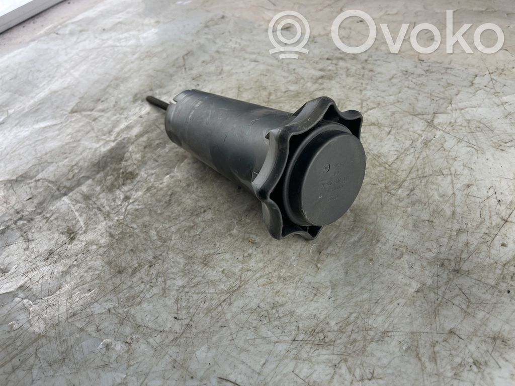 Tornillo de la rueda de repuesto   4E0803899K,4E0803899
