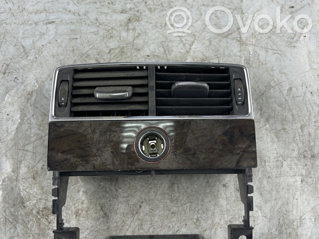 Audi A8 S8 D3 4E Rear air vent grill 