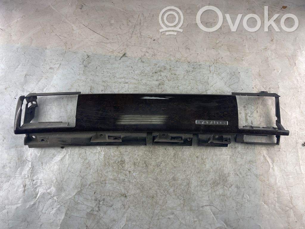 Audi A8 S8 D3 4E Panelės apdailos skydas (centrinis) 