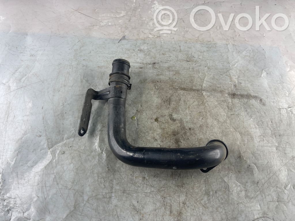 Audi A8 S8 D3 4E Tuyau de liquide de refroidissement moteur 