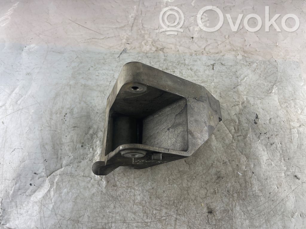 Opel Vectra C Gearbox mounting bracket 