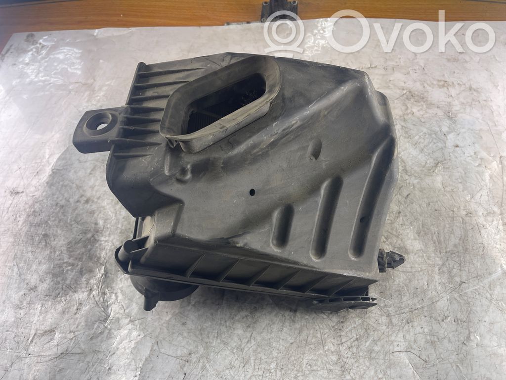 Audi A4 S4 B6 8E 8H Oro filtro dėžė 
