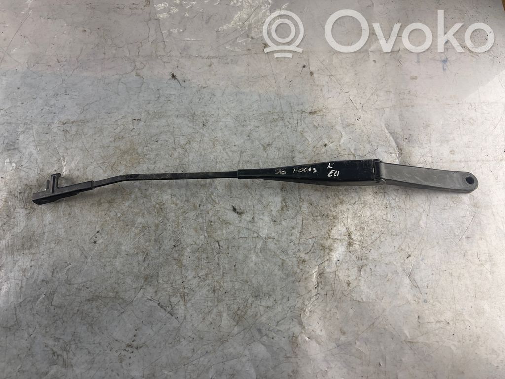Front wiper blade arm   4M5117526AB