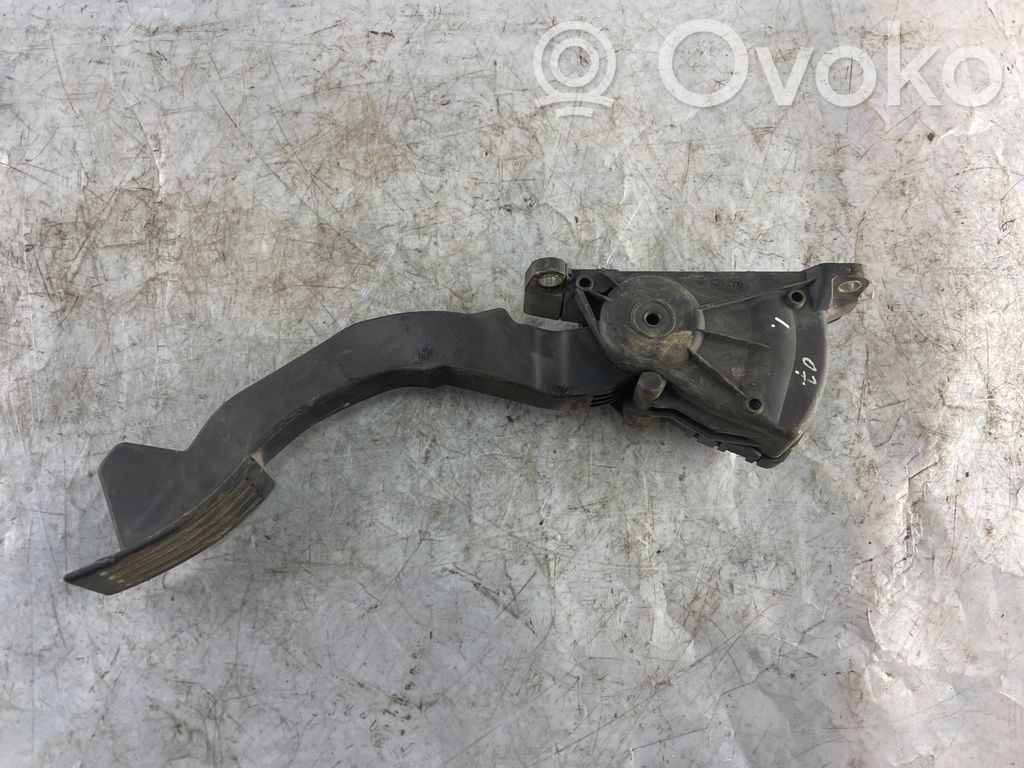 Accelerator throttle pedal   4M519F836BH,6PV00864103