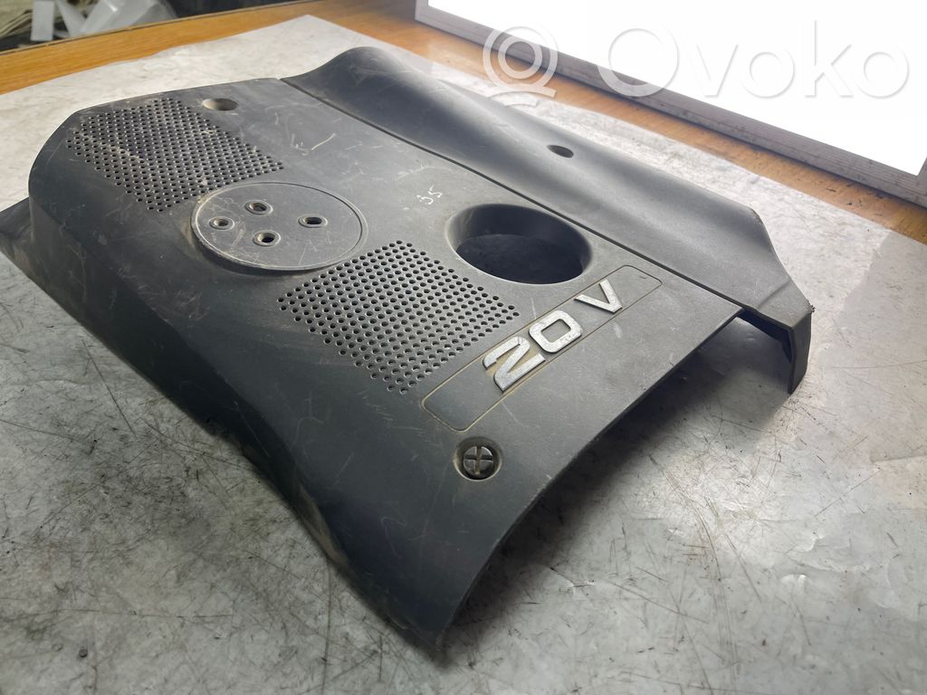 Volkswagen PASSAT B5 Couvercle cache moteur 