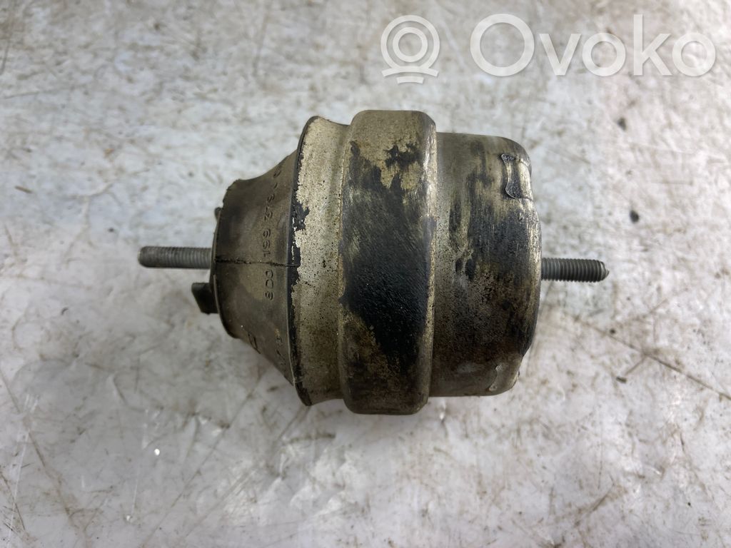 Engine mount bracket   8D0199379J