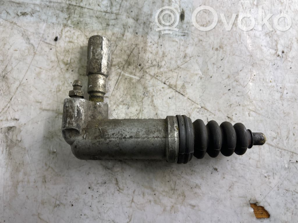 Volkswagen PASSAT B5 Cilindro de embrague hidráulico 