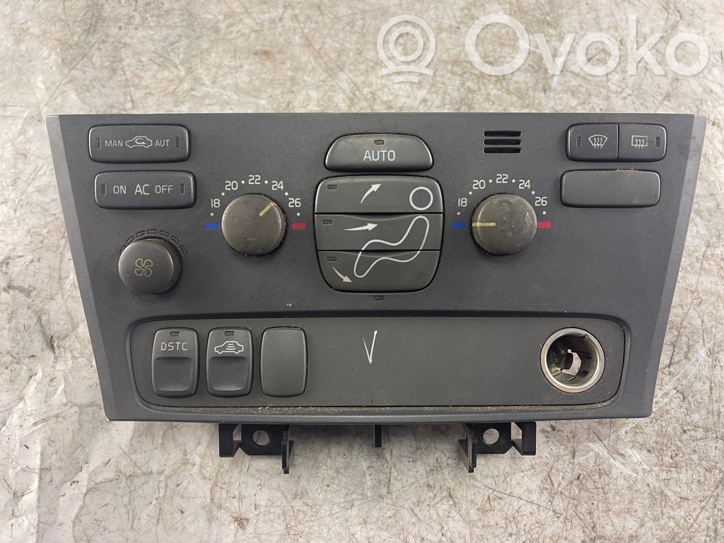 Volvo V70 Climate control unit 