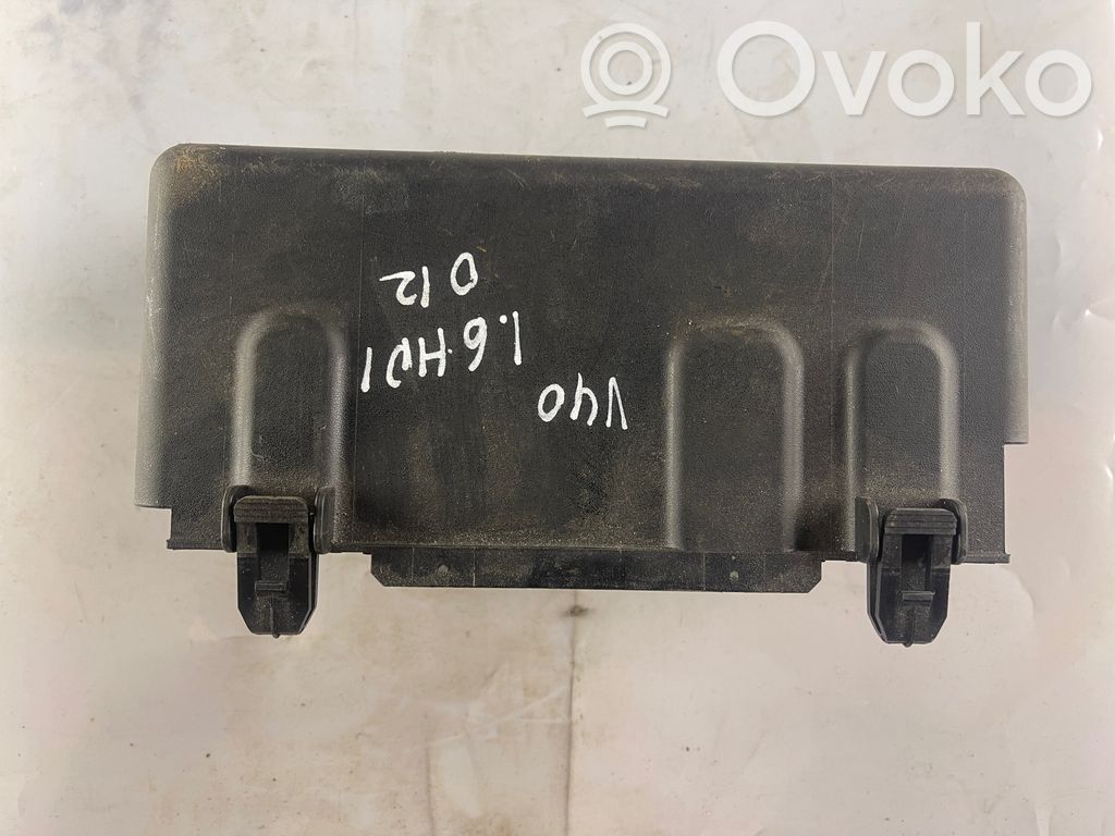 Volvo V40 Tapa de caja de fusibles 