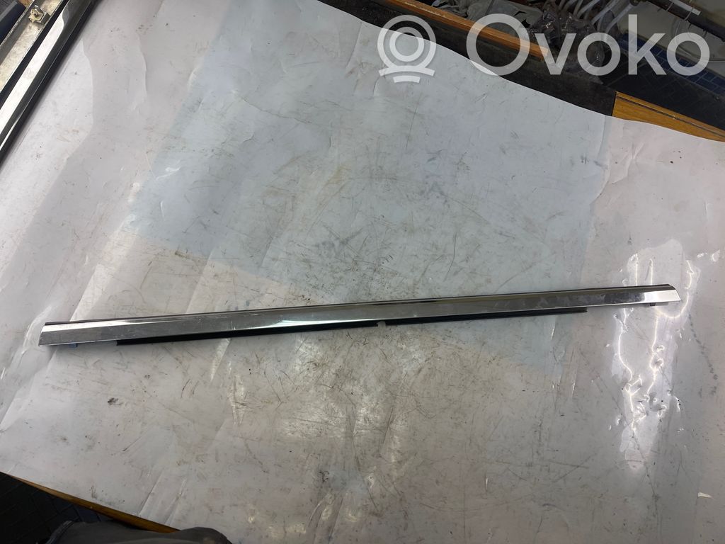 Jeep Grand Cherokee (WK) Rivestimento modanatura del vetro della portiera posteriore 