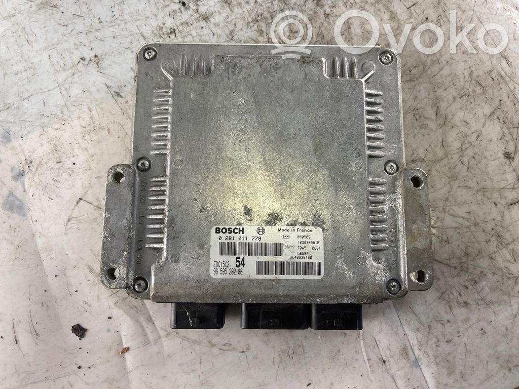 Peugeot 807 Engine control unit/module 