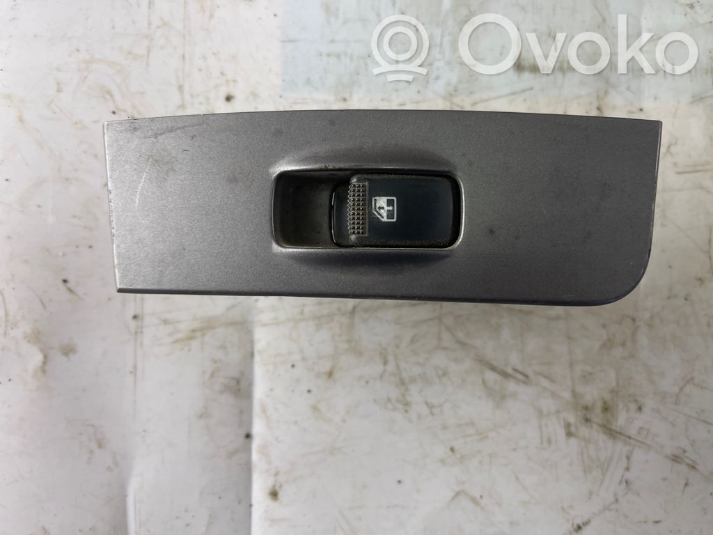 Electric window control switch   9358017510