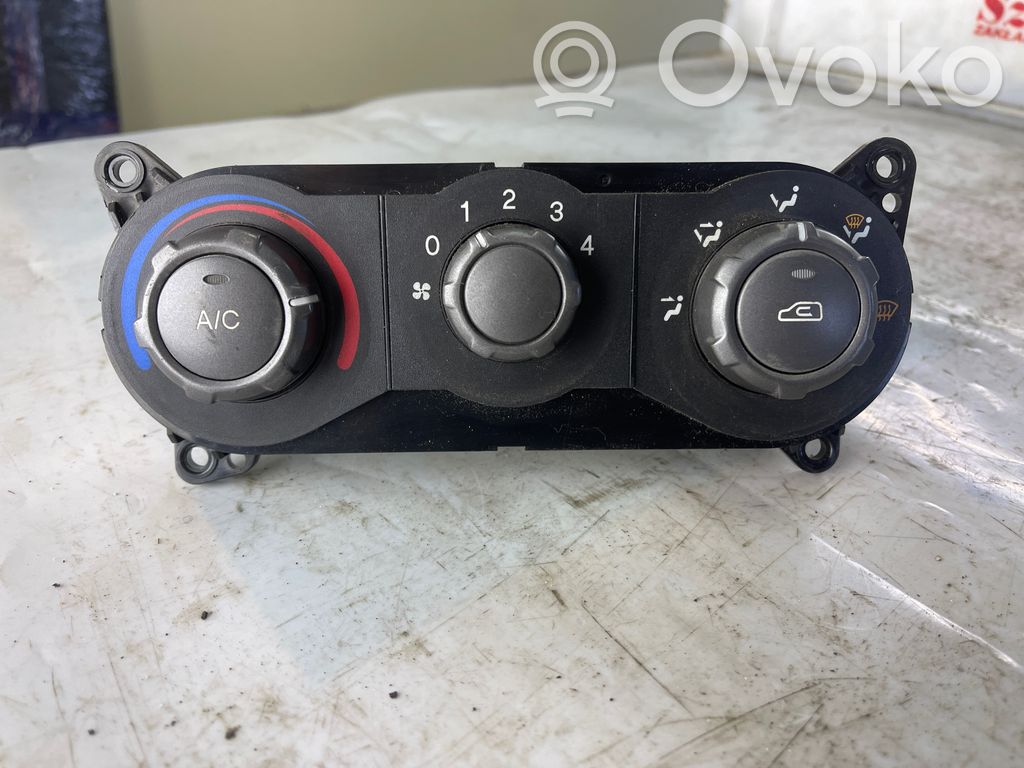 Hyundai Matrix Climate control unit 