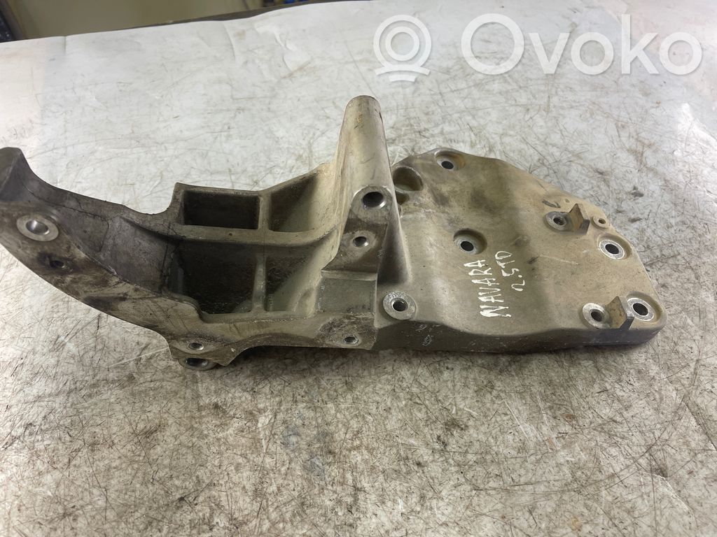 Nissan Navara D40 Engine mounting bracket 
