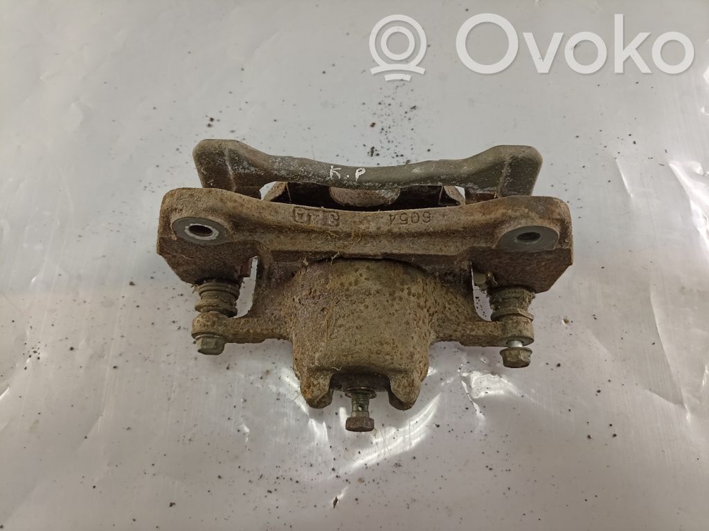 Mitsubishi Grandis Priekinis suportas 