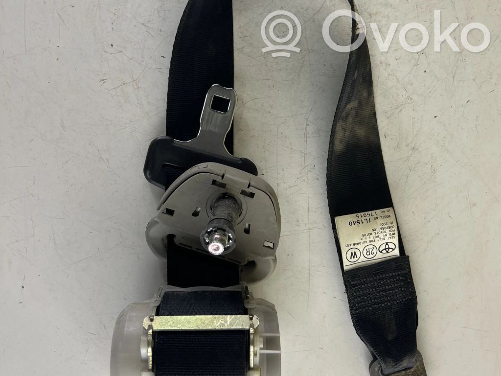 Toyota Corolla Verso AR10 Cinturón trasero 